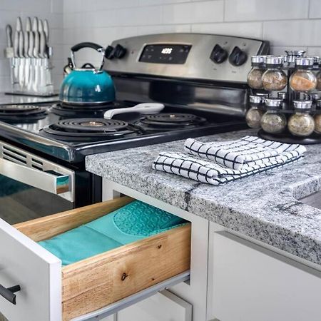 2Br 1Ba Duplex House King Beds Great For Small Groups Close To All Uptown Charlotte Attractions Екстериор снимка