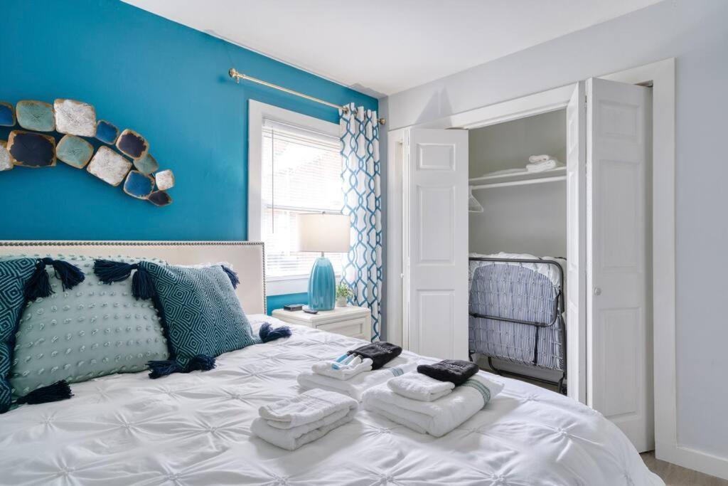 2Br 1Ba Duplex House King Beds Great For Small Groups Close To All Uptown Charlotte Attractions Екстериор снимка