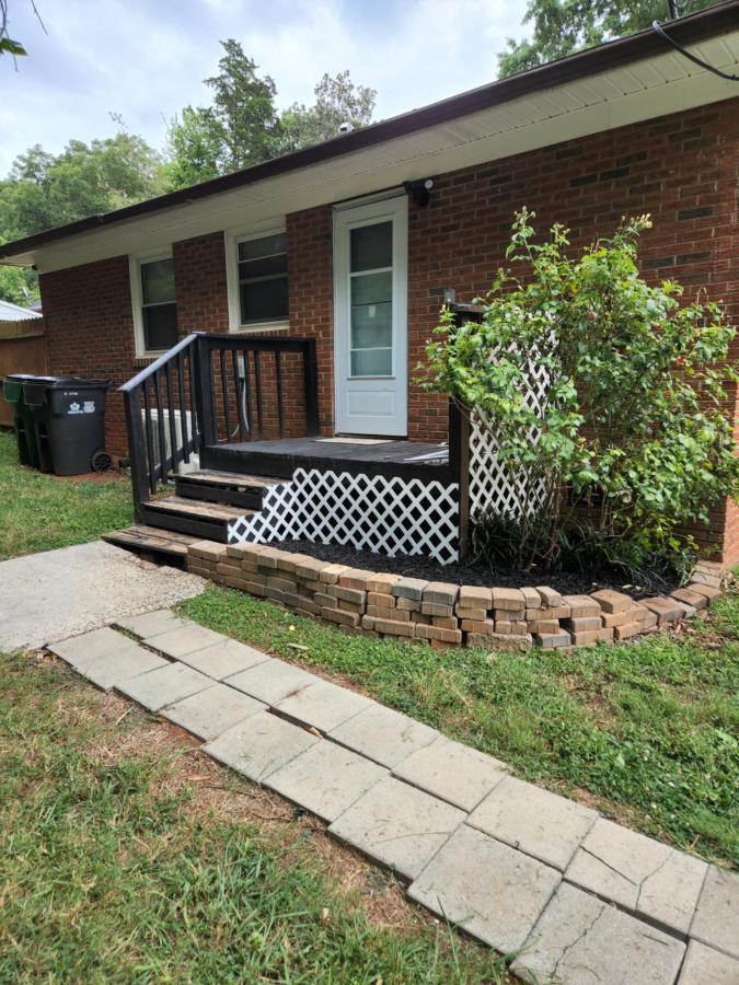 2Br 1Ba Duplex House King Beds Great For Small Groups Close To All Uptown Charlotte Attractions Екстериор снимка