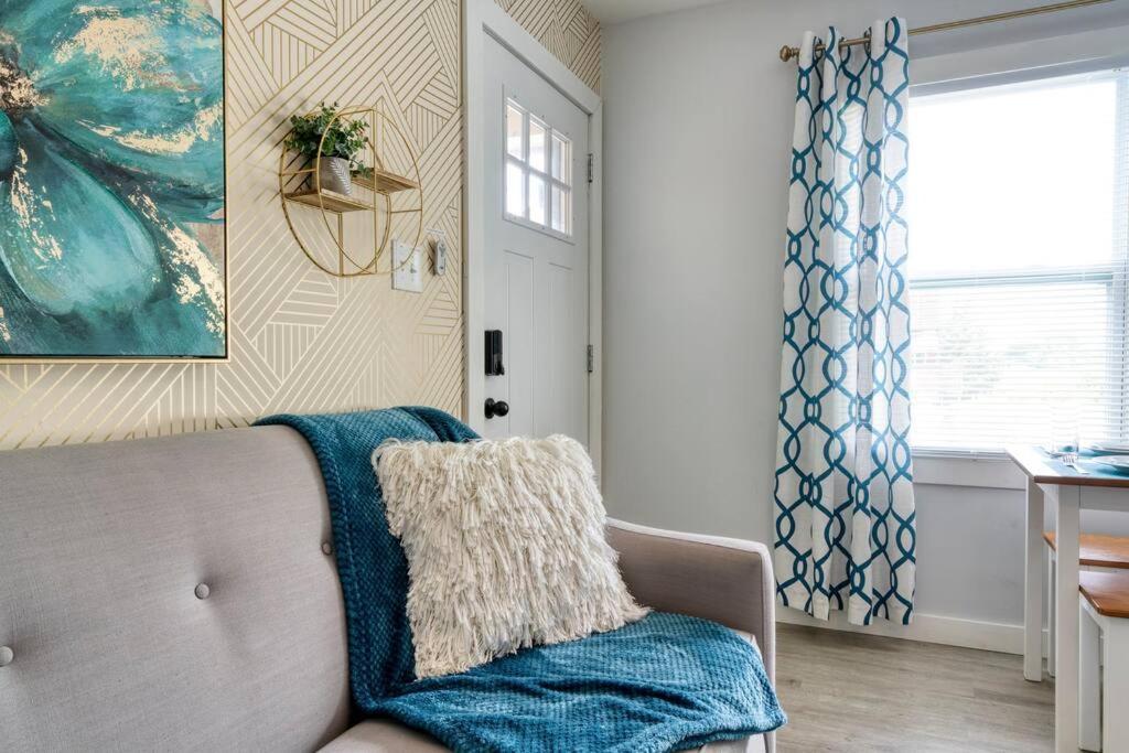 2Br 1Ba Duplex House King Beds Great For Small Groups Close To All Uptown Charlotte Attractions Екстериор снимка