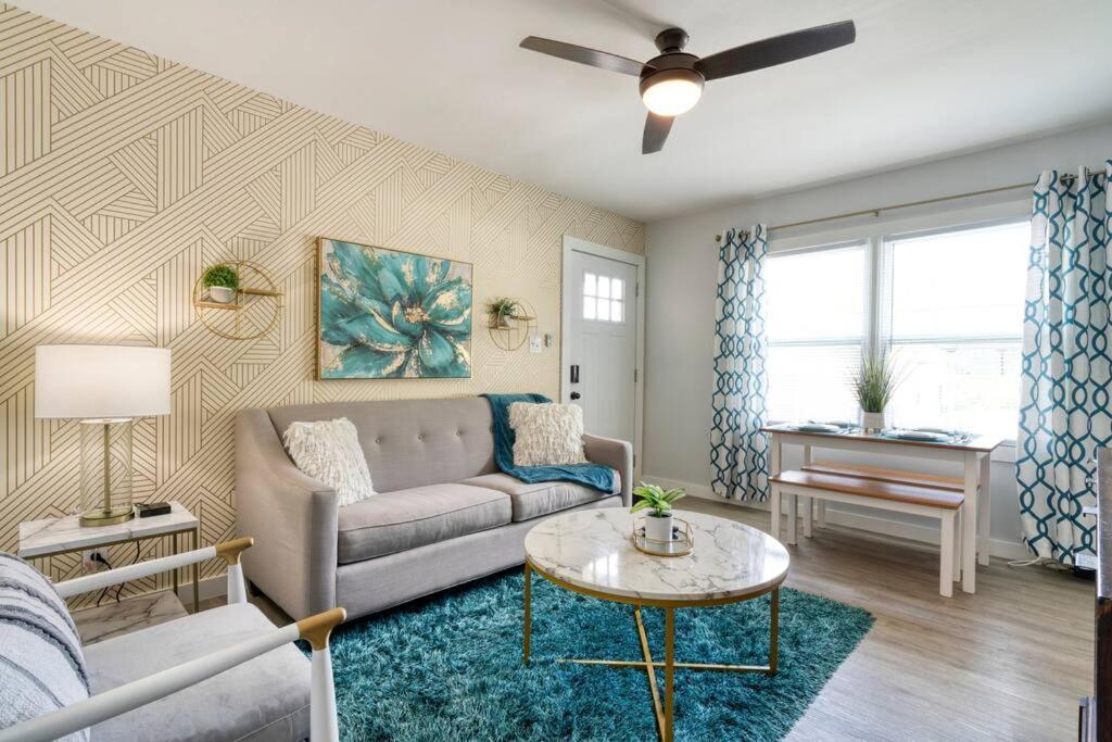 2Br 1Ba Duplex House King Beds Great For Small Groups Close To All Uptown Charlotte Attractions Екстериор снимка